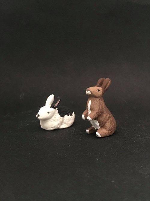 Lapin 2 modèles   10 € pièce