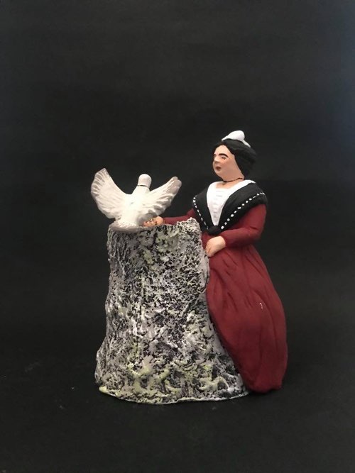 Mireille assise aux colombes   42 €