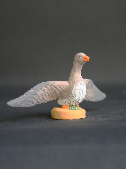Oie aux ailes déployées   13 €